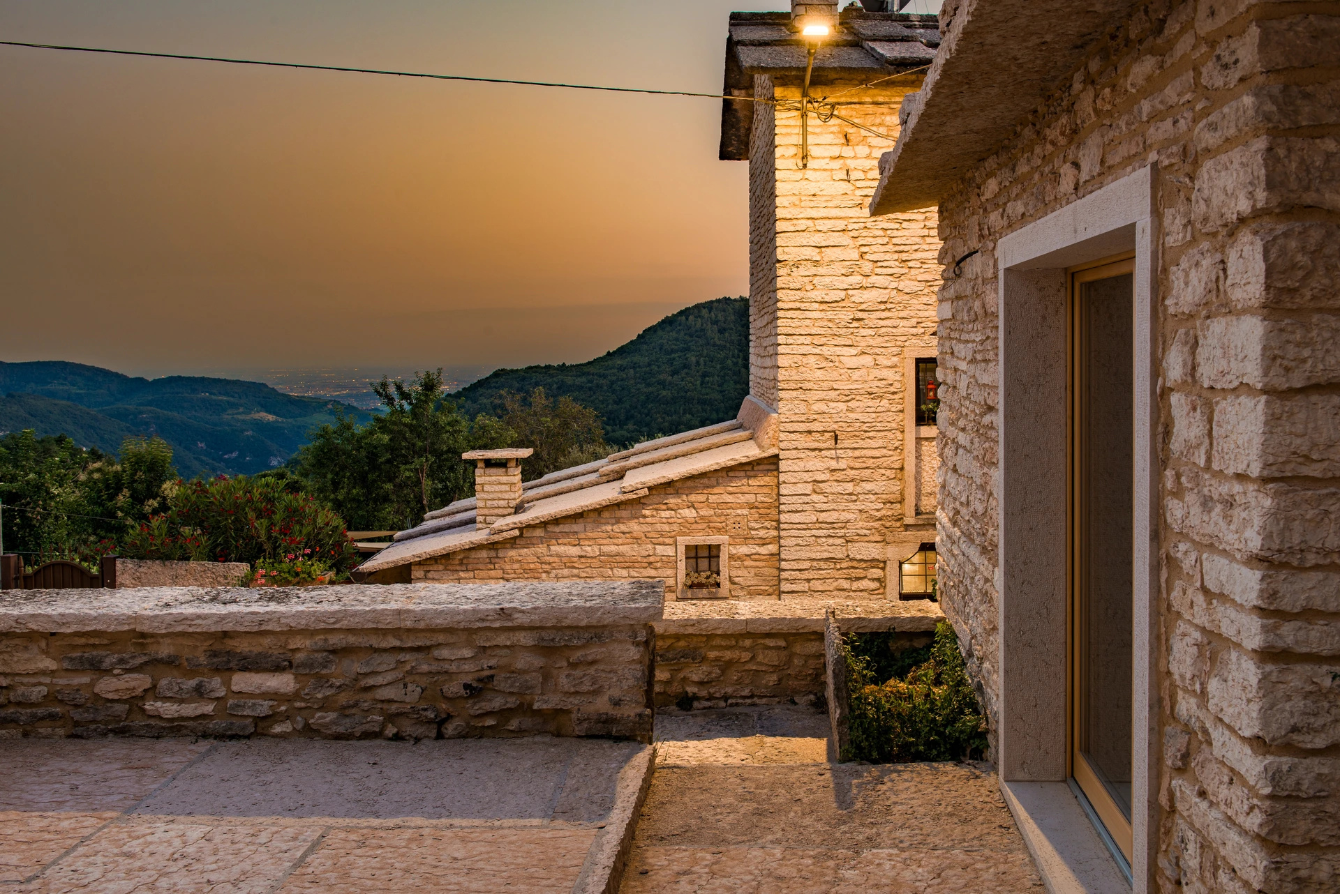 _8104125-HDR
